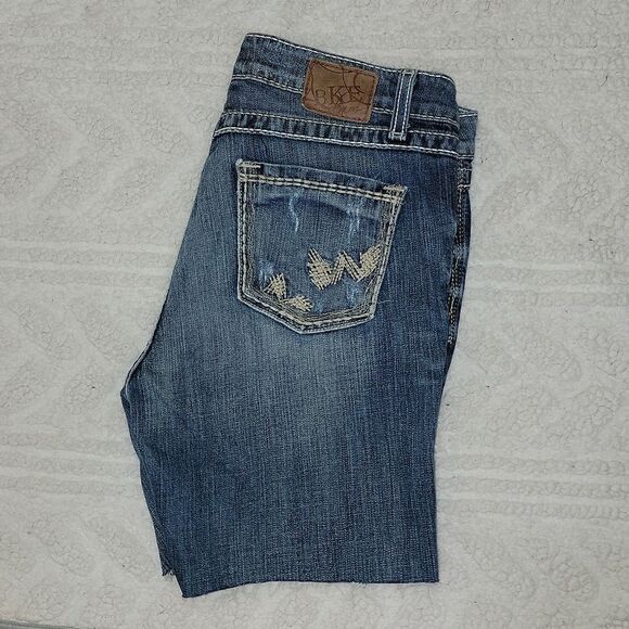 BKE Stella Stretch Mid-Rise Thick Stitch Cut Off Shorts Size 28 - Picture 6 of 6